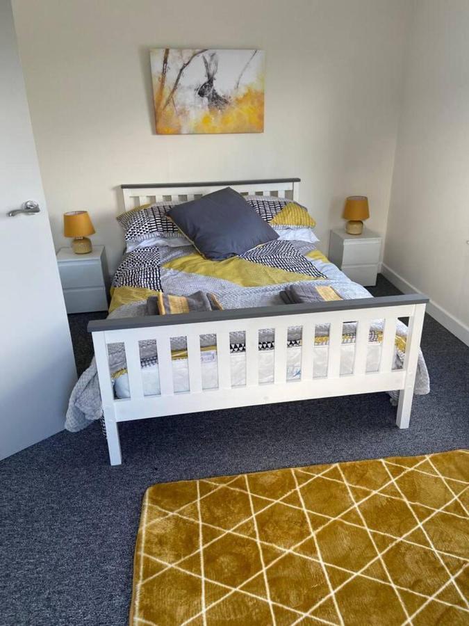 Town House In Ideal Location Central אניסקילן מראה חיצוני תמונה