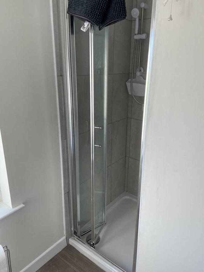 Town House In Ideal Location Central אניסקילן מראה חיצוני תמונה