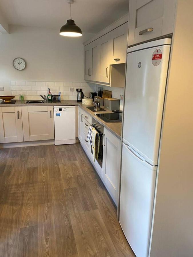 Town House In Ideal Location Central אניסקילן מראה חיצוני תמונה