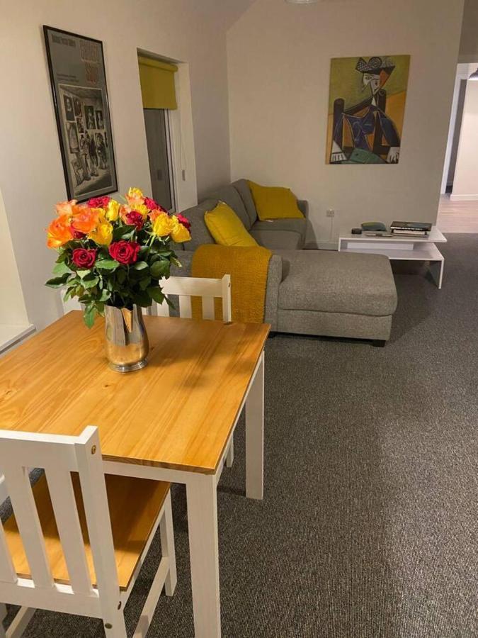 Town House In Ideal Location Central אניסקילן מראה חיצוני תמונה