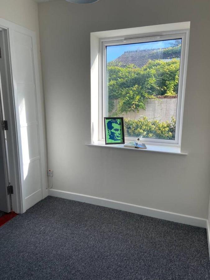 Town House In Ideal Location Central אניסקילן מראה חיצוני תמונה