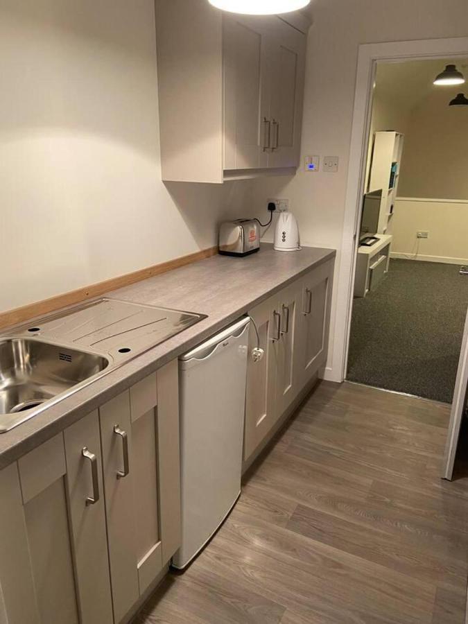 Town House In Ideal Location Central אניסקילן מראה חיצוני תמונה